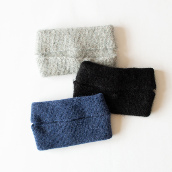 上からGRAY、BLACK、NAVY