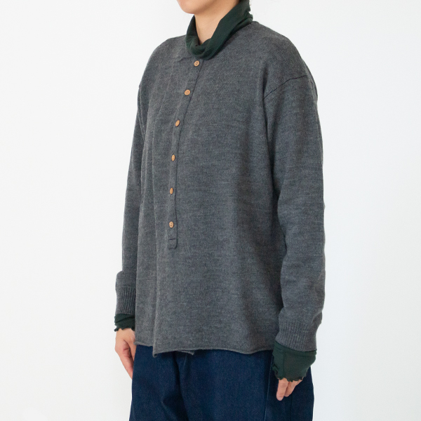 MEDIUM GRAY・身長160cm MEDIUM GRAY・身長160cm