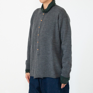 MEDIUM GRAY・身長160cm MEDIUM GRAY・身長160cm