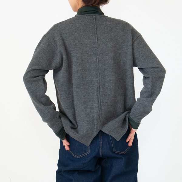 MEDIUM GRAY・身長160cm MEDIUM GRAY・身長160cm