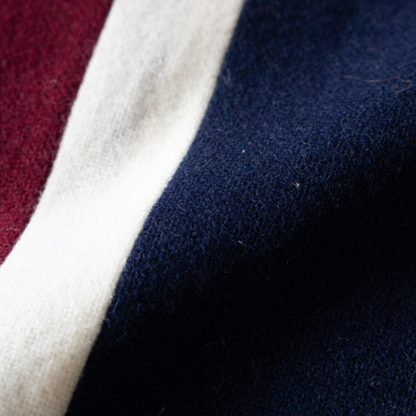 200年の歴史をもつHAINSWORTH社のウール(DARKRED) 200年の歴史をもつHAINSWORTH社のウール(DARKRED)