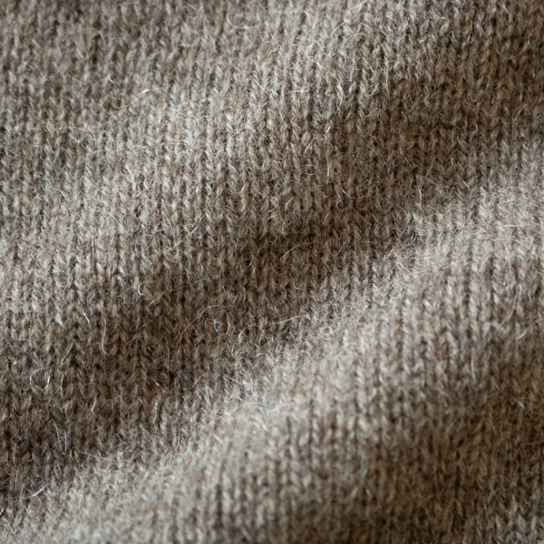 カシミヤと並ぶほどの暖かさと軽さを兼ね備えたヤクウール(グレー) カシミヤと並ぶほどの暖かさと軽さを兼ね備えたヤクウール(グレー)