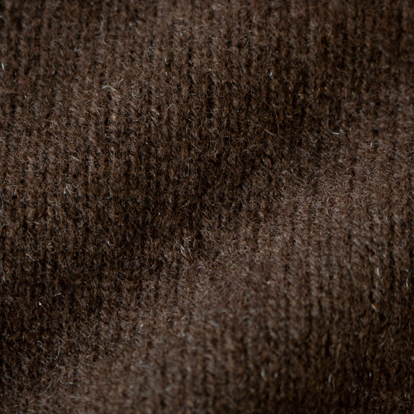 独特の弾力性と柔らかさを兼ね備えた素材(ダークブラウン) 独特の弾力性と柔らかさを兼ね備えた素材(ダークブラウン)