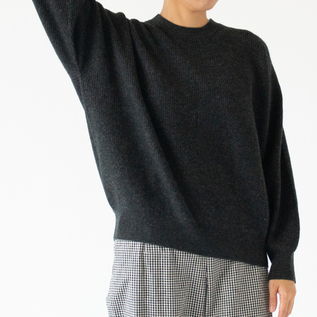 伸縮性や復元力に優れていて、形の崩れ・たるみ・伸びを最小限に抑えます(DARK GREY)