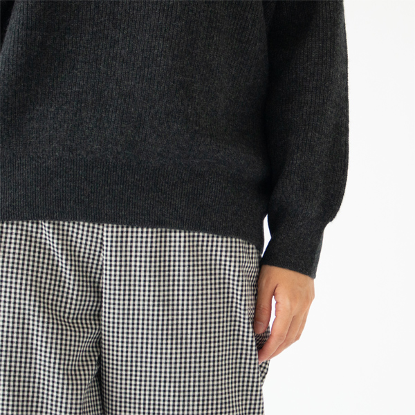モンゴルカシミヤ クルーネックセーター(DARK GREY)
