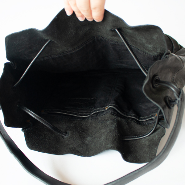 CHARCOAL BLACK