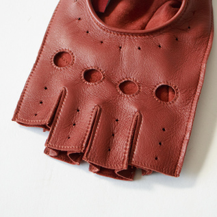 DENTS ドライビンググローブ（男性向け）／DENTS（デンツ）｜愛着を