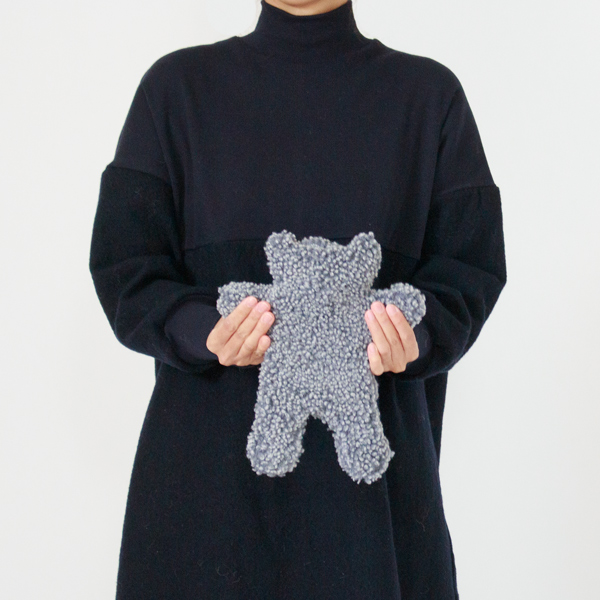 持ち運びにも便利な大きさ(身長160cm)