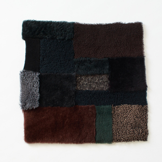 【別注】シープスキン シートパッド スクエア MULTI DARK(D9)