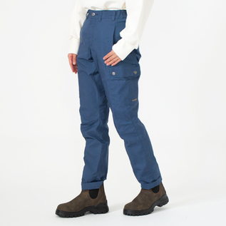 トレッキングパンツ／FJALLRAVEN(フェールラーベン)｜愛着を持っ