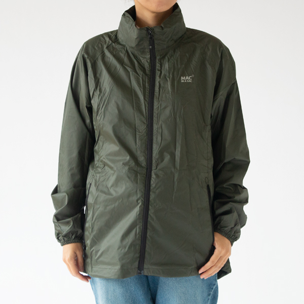 身長160cm(Khaki-S)ジャケットのインナーには薄手の長袖カットソー着用