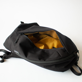 ゴリ様　美品】WEXLEY バックパック　STEM 20L ウェクスレイ　スタム Wexley STEM 20Lエブリデイバックパック／WEXLEY（ウェクスレイ