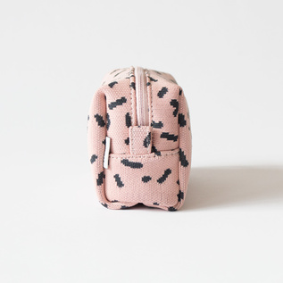 ハンドル付きポーチ KNIT POUCH M(SESAME) ハンドル付きポーチ KNIT POUCH M(SESAME)