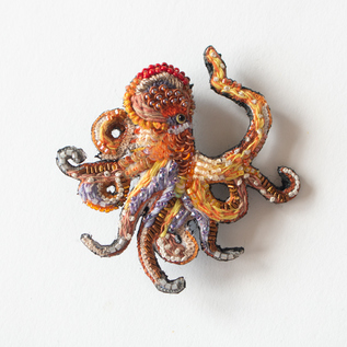 刺繍ブローチピン