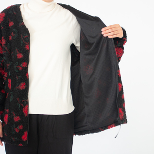 内側はメッシュでするりと着られます(Black Flower) 内側はメッシュでするりと着られます(Black Flower)