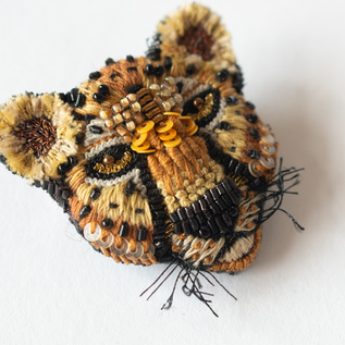 刺繍ブローチピン／TROVELORE（トロベローレ）｜愛着を持ってずっと