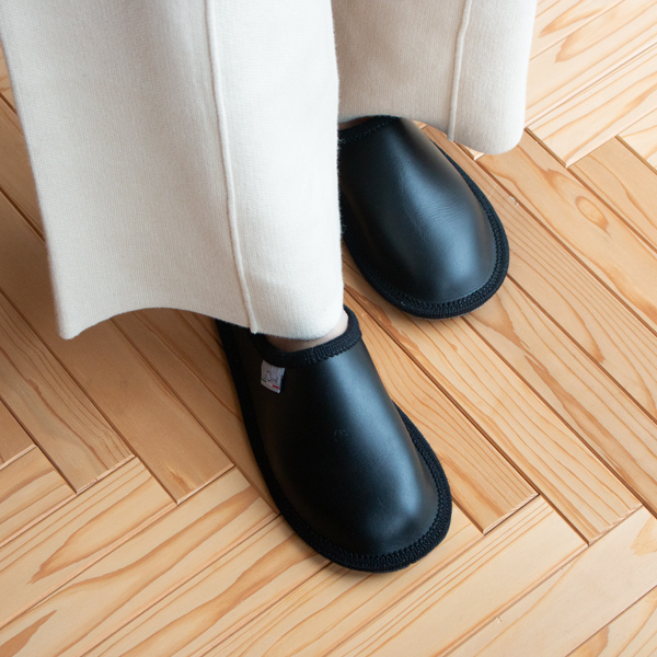 スリッパ STELLA PELLE NERO