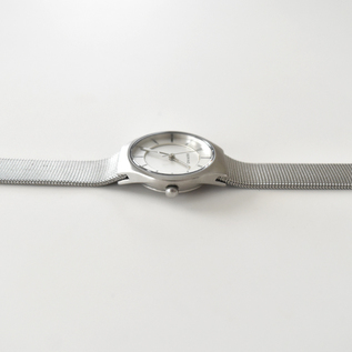 BERING Classic レディース腕時計(WHITE) BERING Classic レディース腕時計(WHITE)