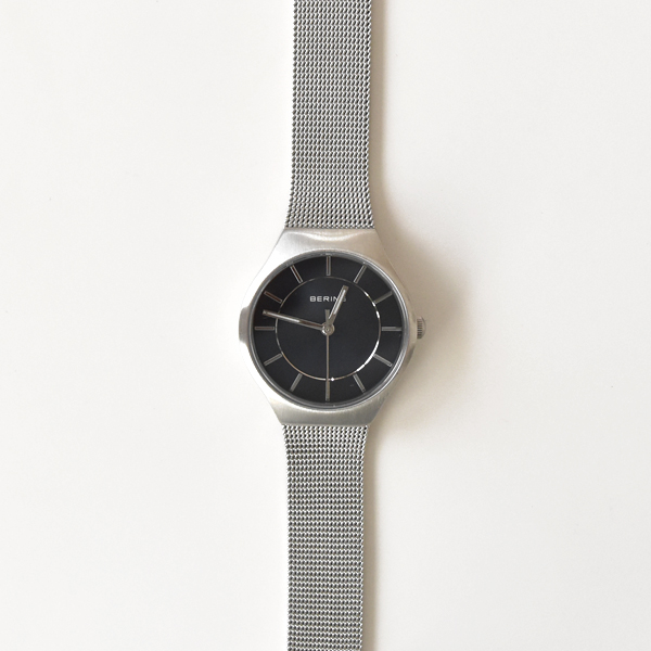 BERING Classic レディース腕時計(NAVY)