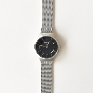 BERING Classic レディース腕時計(NAVY) BERING Classic レディース腕時計(NAVY)