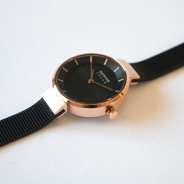 BERING Solar レディース腕時計(BLACK ROSEGOLD)