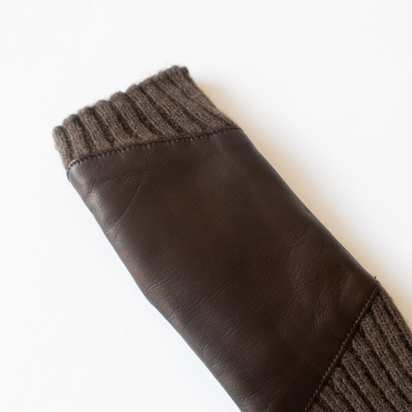 手の甲はレザー 手の甲はレザー