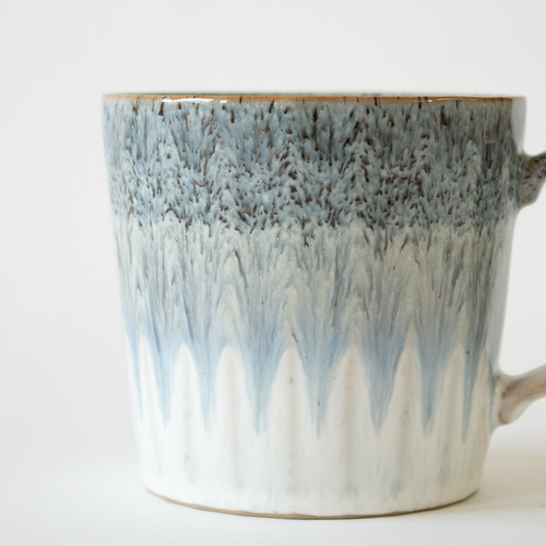 グラデーションのように重なる3色の層(Studio Grey) グラデーションのように重なる3色の層(Studio Grey)