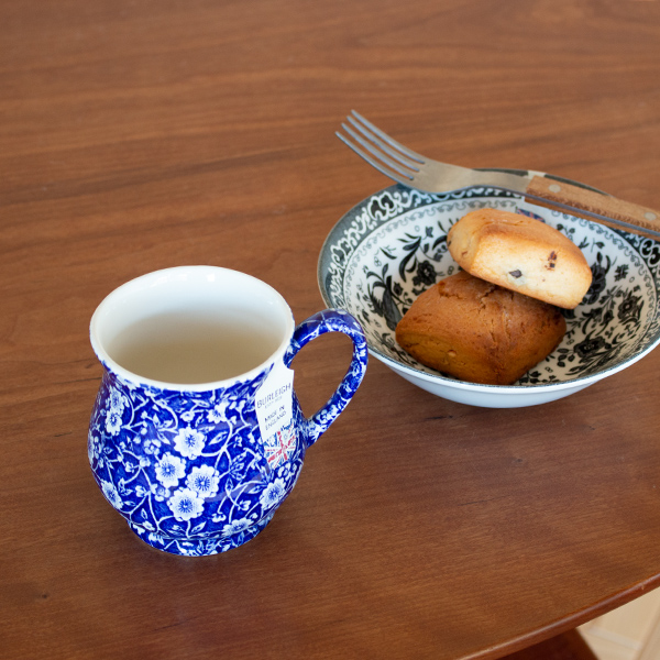 Burleigh マグカップ 350ml(Blue Calico)