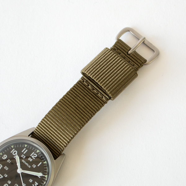 ナイロン製のベルト ナイロン製のベルト