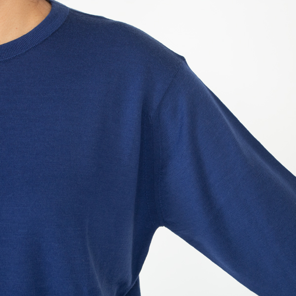 身体のラインを拾わないデザイン(LAPIS BLUE/M)