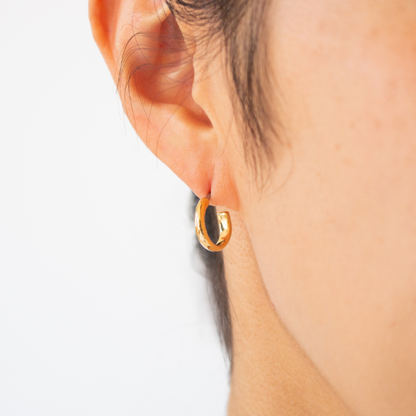 定番、シンプルなフープピアス（GOLD）