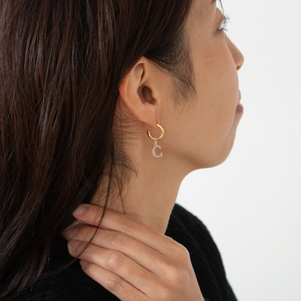 キャッチレスピアス EMBRACE SAGE(GOLD)、C/SILVER キャッチレスピアス EMBRACE SAGE(GOLD)、C/SILVER