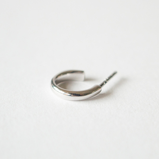 SILVERは925 silverにロジウムメッキ
