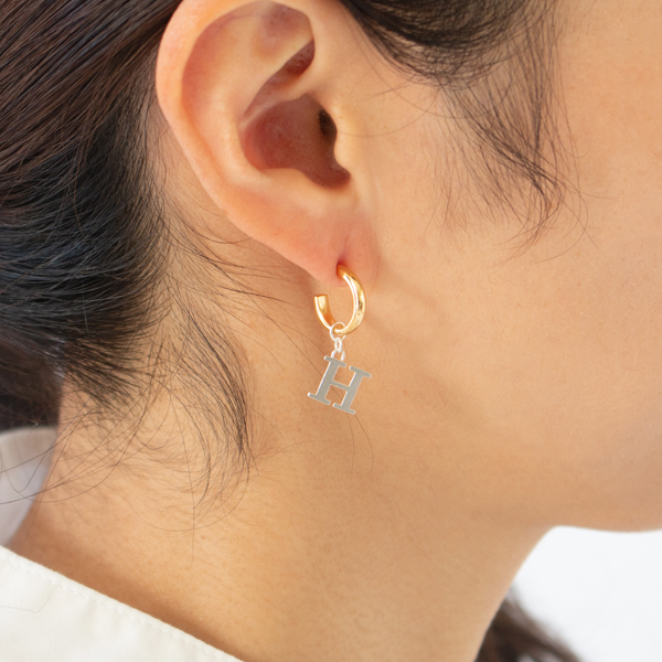 キャッチレスピアス EMBRACE SAGE(GOLD)、H/SILVER キャッチレスピアス EMBRACE SAGE(GOLD)、H/SILVER