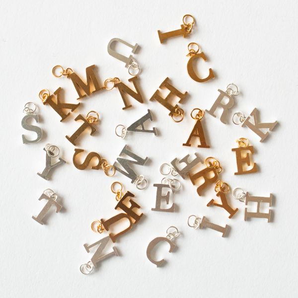 好きな文字、好きな形で選んでください 好きな文字、好きな形で選んでください