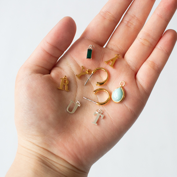 専用チャームは1点ずつの販売。好きな組み合わせを見つけてください 専用チャームは1点ずつの販売。好きな組み合わせを見つけてください