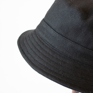 つばが短めで視界を邪魔しません(BLACK) つばが短めで視界を邪魔しません(BLACK)