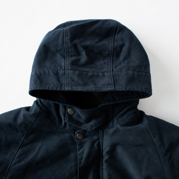 立体的なフード(NAVY)