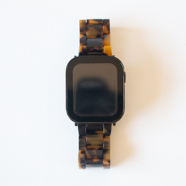 Apple Watchにつけた様子（CLASSIC TORTOISE）
