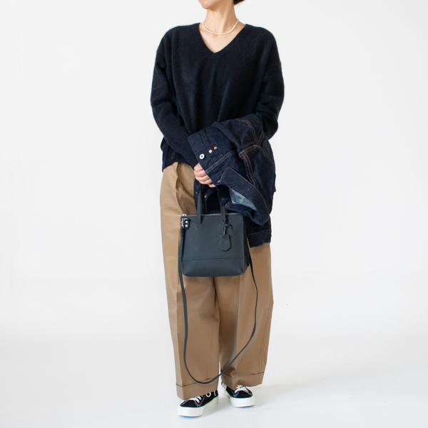 B.NAVY・身長160cm