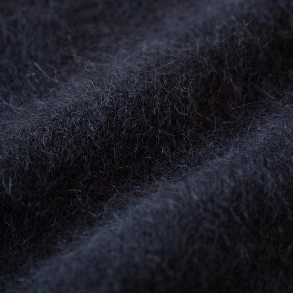 ふわっとした気持ちの良い触り心地(前面・B.NAVY)