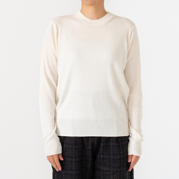 WHITE・身長160cm WHITE・身長160cm