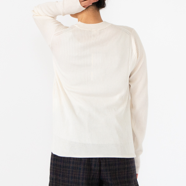 WHITE・身長160cm WHITE・身長160cm