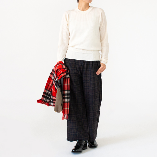 WHITE・身長160cm WHITE・身長160cm