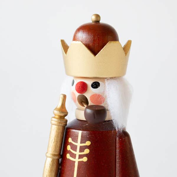 豪華な金色の持ち物は、クラリネットにも王笏にも見えます(SM KING CLARINET)
