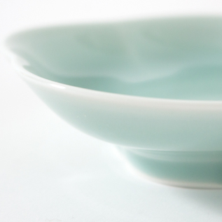 高台皿／KOSEN（コセン）｜愛着を持ってずっと使いたいモノを集めた