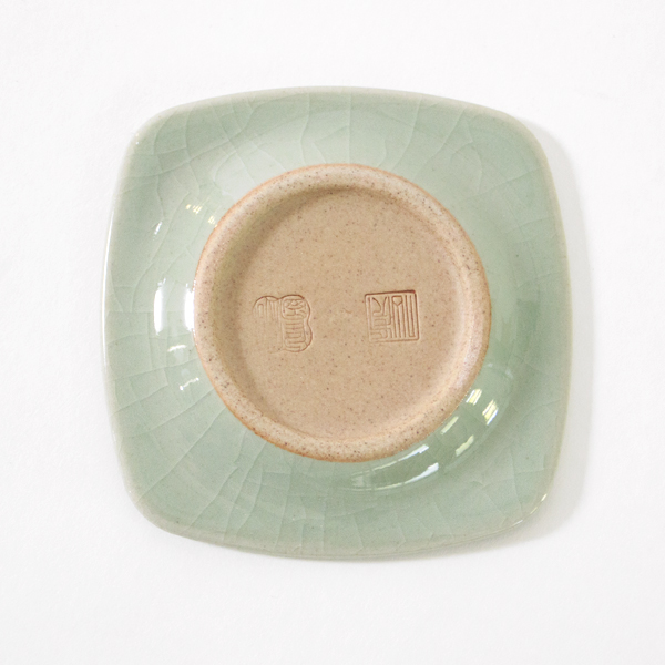 茶托 2個セット（鍋島青瓷貫入）