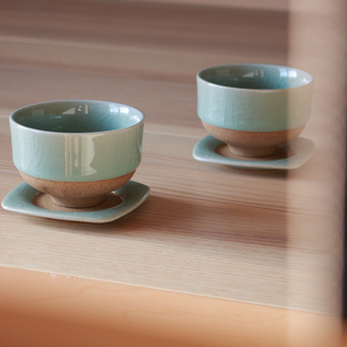 煎茶椀とセットで使えます(鍋島青瓷貫入) 煎茶椀とセットで使えます(鍋島青瓷貫入)