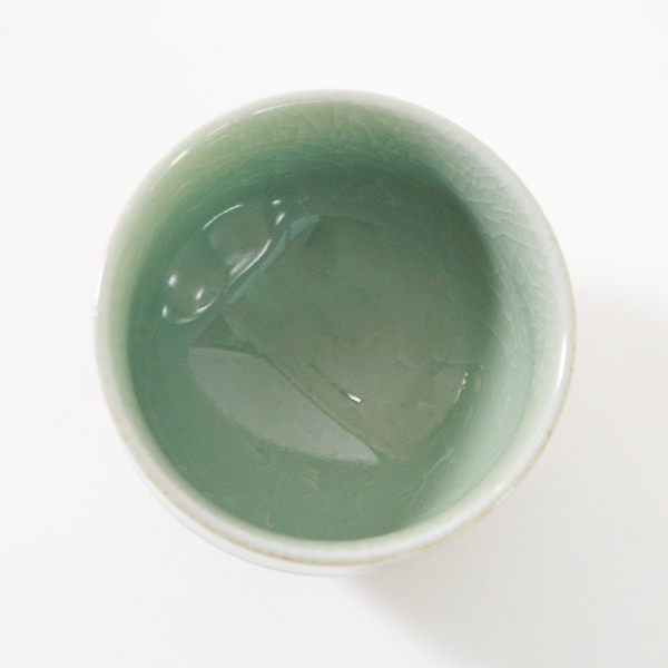 煎茶碗 2個セット（鍋島青瓷貫入）