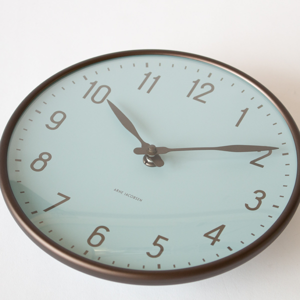 【限定生産】ARNE JACOBSEN Wall Clock Station ROYAL BLUE(210mm)